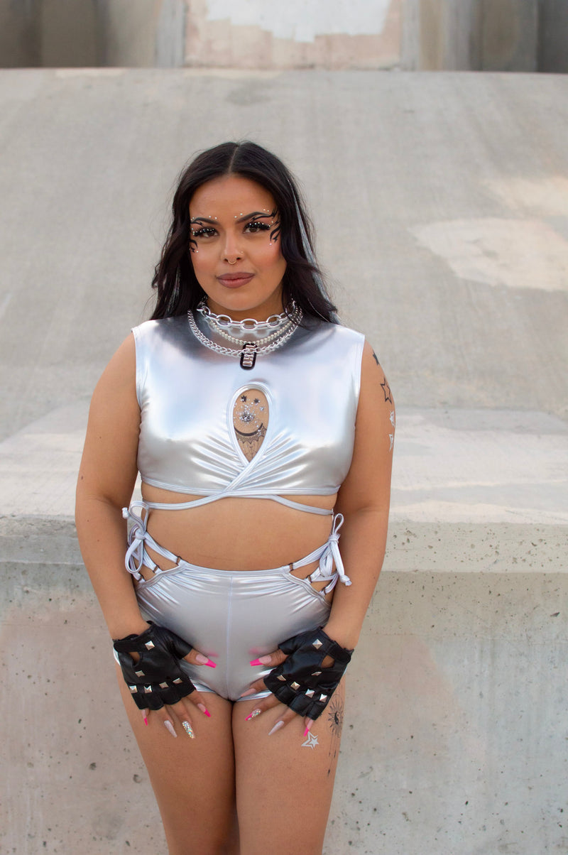 Eclipse Keyhole Top - Metallic Silver